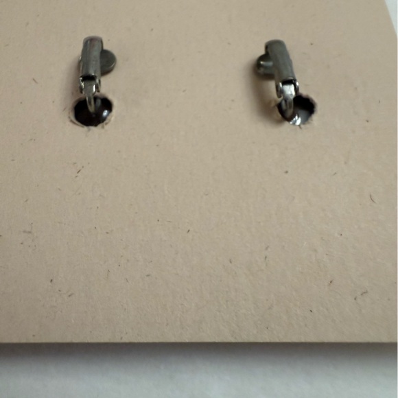 🔴 Pizzazz Handmade clip on earrings - Picture 5 of 6